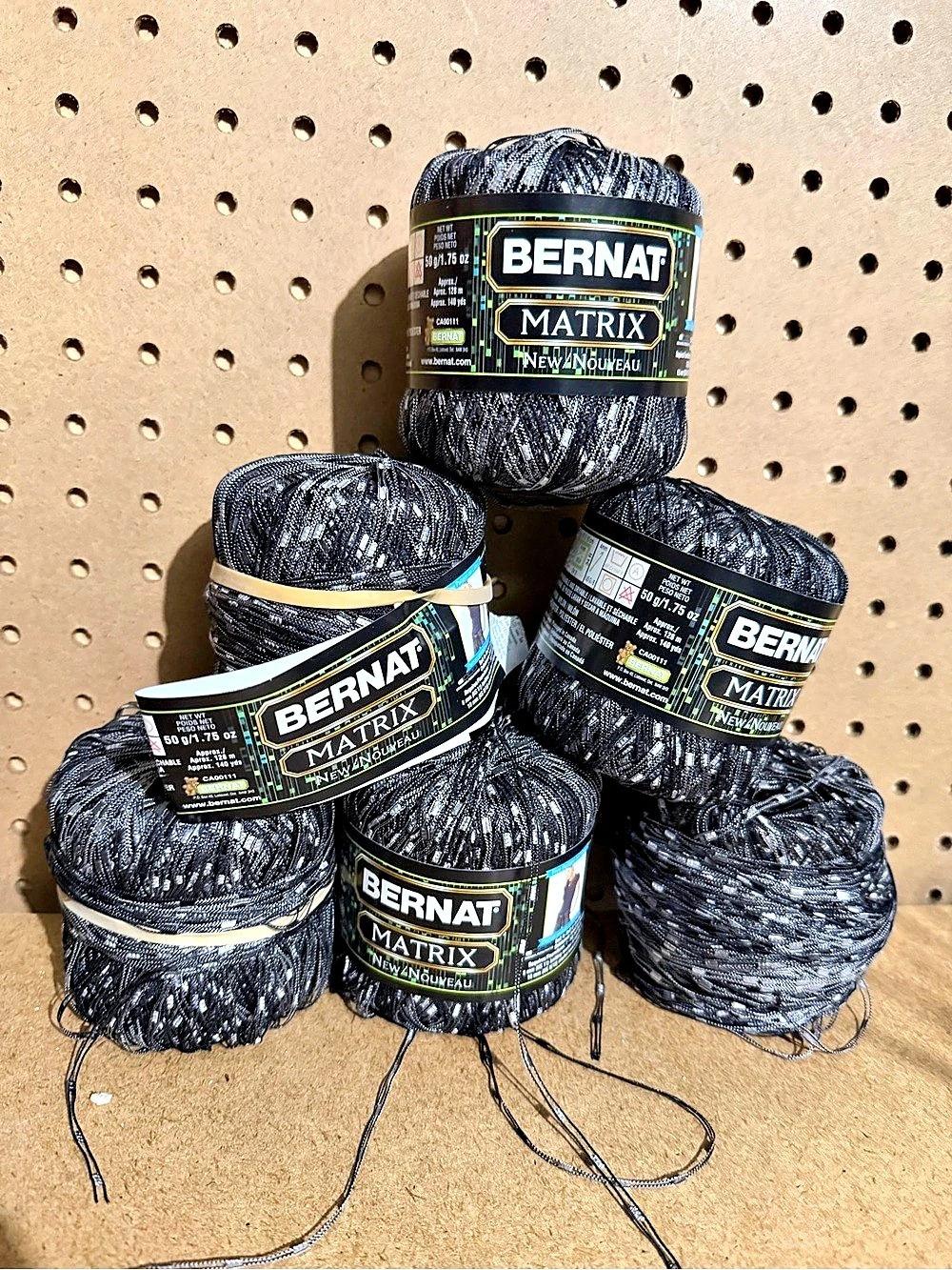 Bernat Matrix Yarn Bundle Black & Gray